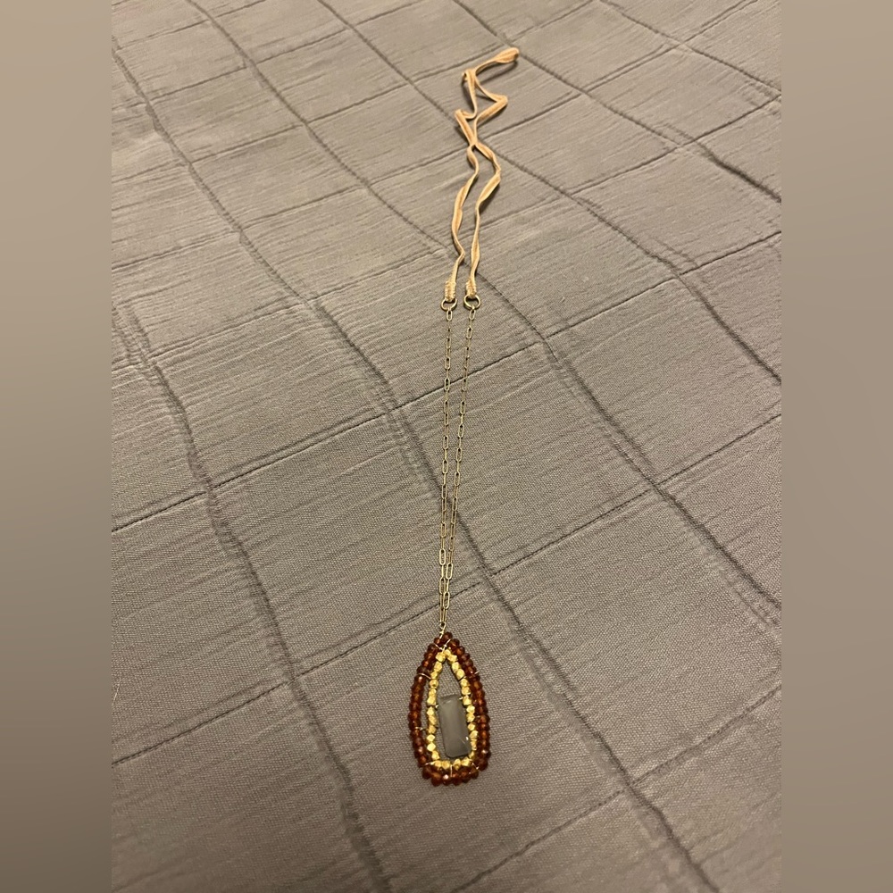 Long necklace with natural stone